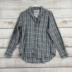 Frank & Eileen Boyfriend Button Down Shirt Womens Small Gray Plaid Italy